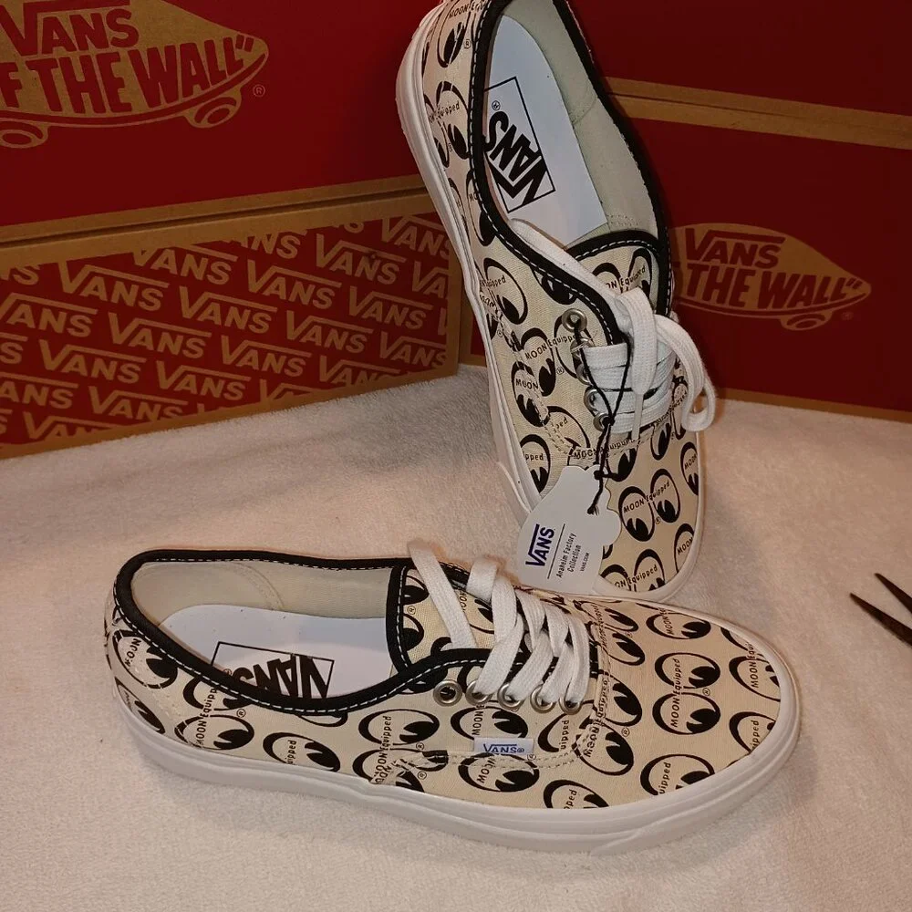 VANS X Men's 7/Women's 8.5 Mooneyes Authentic 44 DX Unisex Anaheim Factory White
